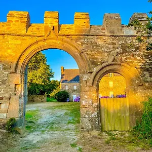 Hébergement de vacances Metairie Du Helles, Lanmeur